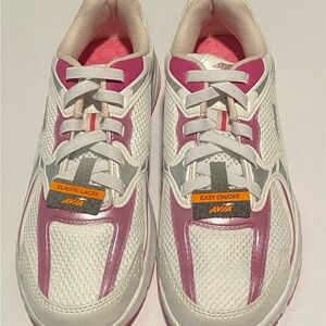 Avia Women's Pink and White Sneakers with Elastic Laces